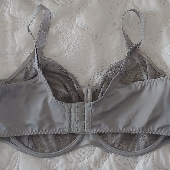 Plus sized bra, 44G - Picture 2 of 4